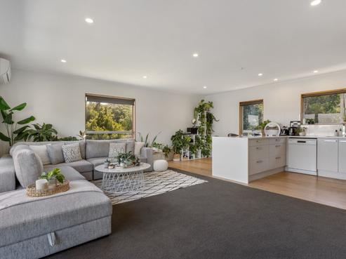 2/76 Heathcote Road, Castor Bay