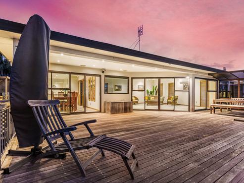 18 De Luen Avenue, Tindalls Beach
