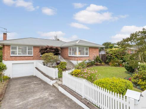 32 Lawrence Crescent, Hillpark