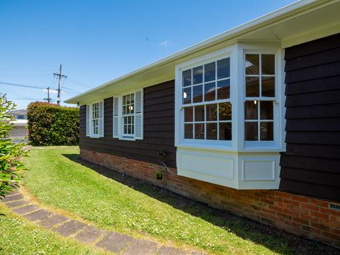 1/122A Saint Johns Road, Saint Johns