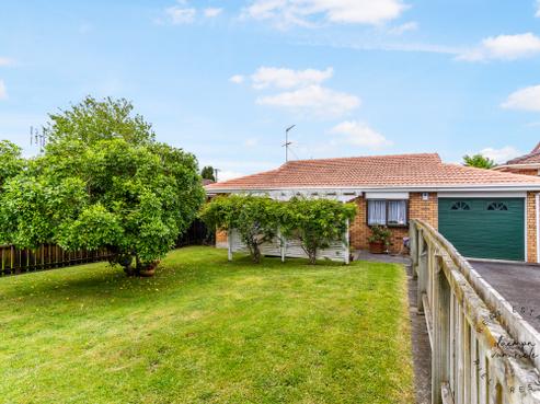2/27 King Edward Avenue, Papakura