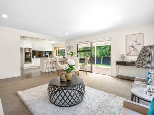 16 Redlands Grove, Swanson
