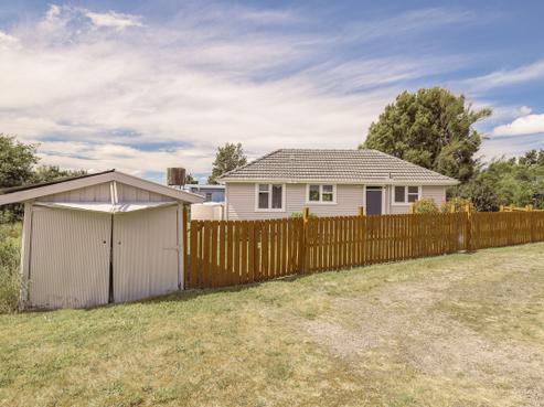 11 Holton Road, Amberley