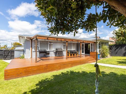 102 Taikata Road, Te Atatu Peninsula