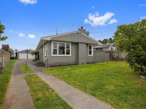 8 Waitahanui Avenue, Taupo