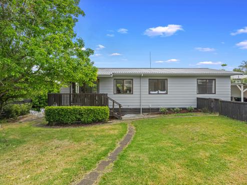 5 Luke Street, Brookfield