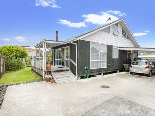 2/5 Kaumatua Place, Te Atatu Peninsula