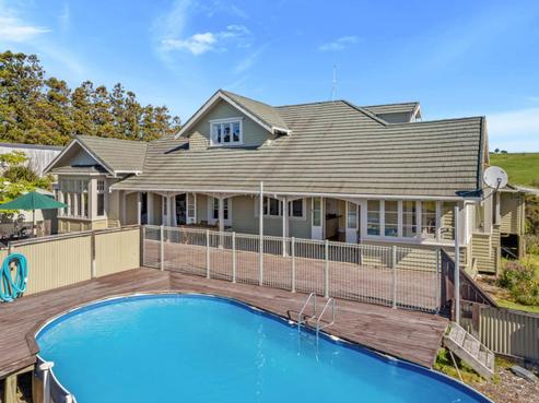 913 Peak Road, Helensville
