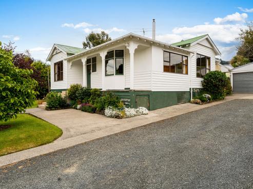 11 Hugh Street, Sawyers Bay