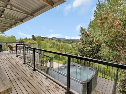 16 Curd Road, Maungakaramea