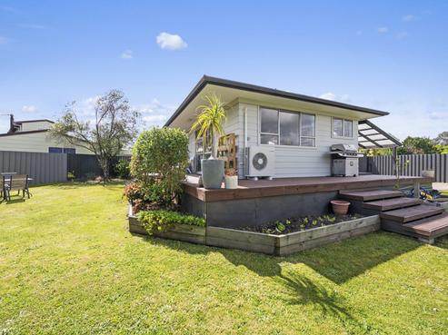 20 Robinson Avenue, Holdens Bay