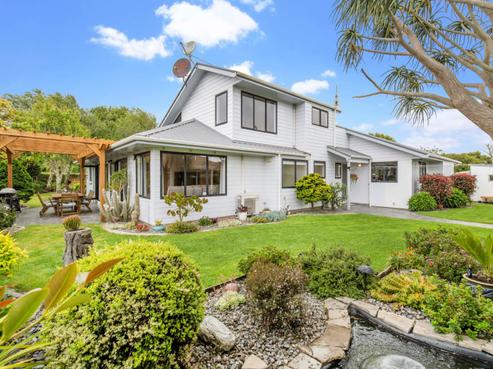 16 Balmore Place, Wattle Downs
