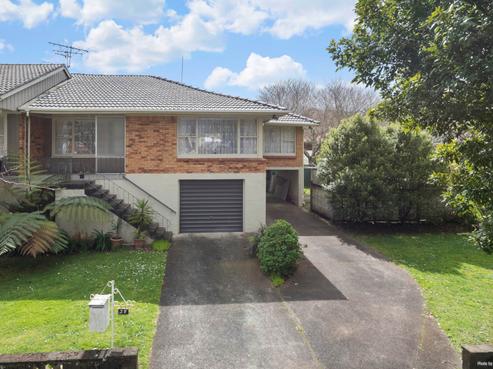 2F Golf Road, Epsom