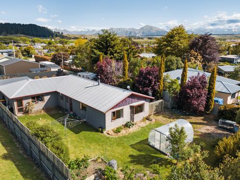 73 Hopkins Street, Luggate
