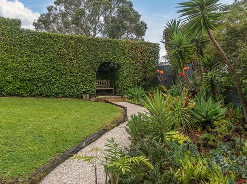 12B Coroglen Avenue, Birkenhead
