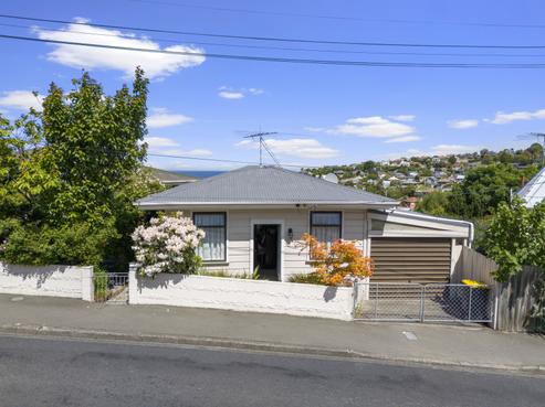 6 Haig Street, Mornington