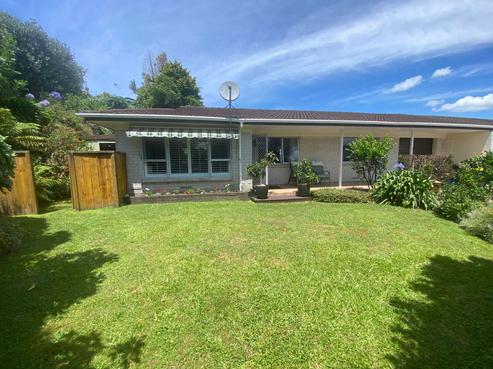 3B Leo Place, Kawaha Point