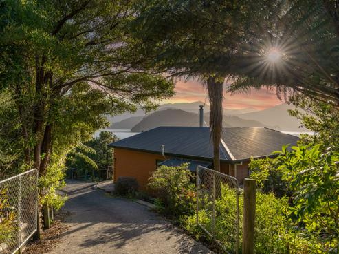 42 Lawrence Road, Kenepuru Sound