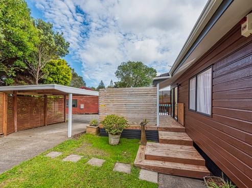 2/109 Don Buck Road, Massey