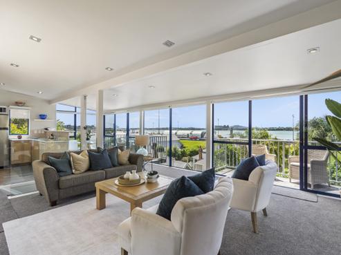 2/3 Beach Road, Northcote Point