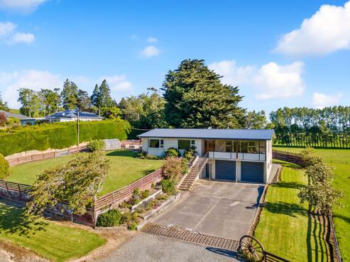 889 Donald Road, Gore Surrounds