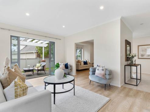 18 Hatfield Place, Albany Heights
