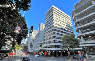 Spacious & Presentable on High Street