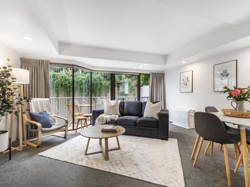 26 Lake Esplanade, Queenstown Central