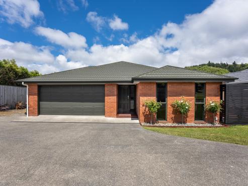 17 Ormrod Grove, Riverstone Terraces