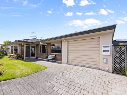 2/50 Rifle Range Road, Taupo