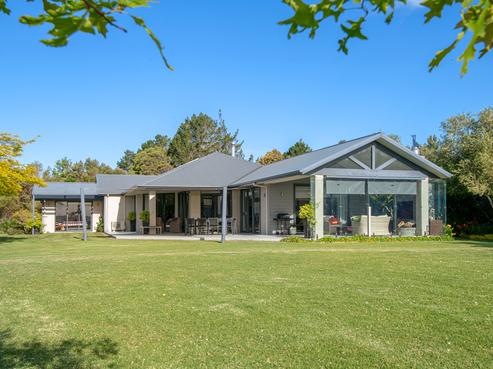 69A Pipitiwai Drive, Helensville