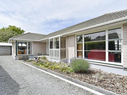 30 Damien Place, Bromley