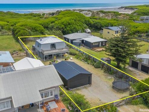 14 Hunia Terrace, Himatangi Beach