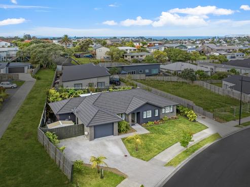 39 Surf View Crescent, Red Beach