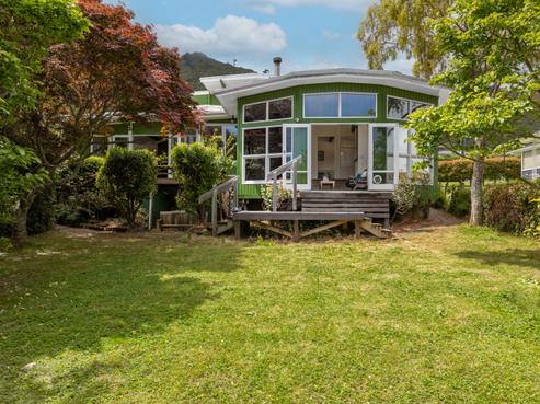 84 Winara Avenue, Waikanae
