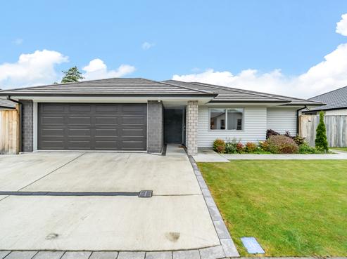 19 Poulson Grove, Trentham