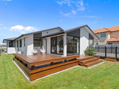 56 McFaddens Road, Saint Albans