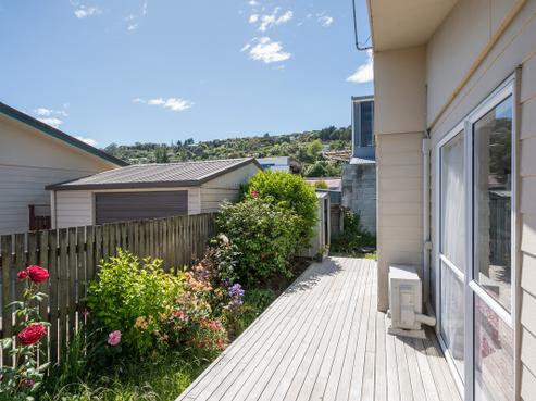 1/18 Parkers Road, Tahunanui