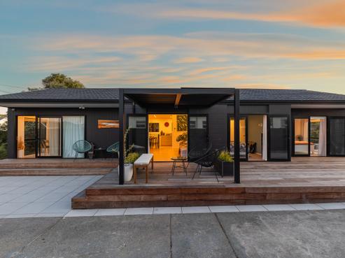 128 Rocking Horse Road, Southshore