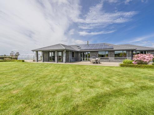 115 Mill Road South, Tisbury