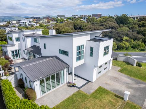 2 Mo Street, Camborne
