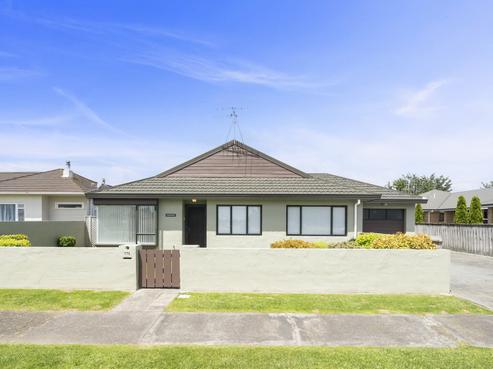 174 Bartholomew Road, Levin