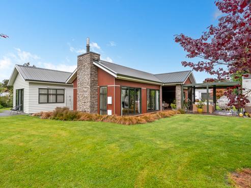 344 Hughes Line, Carterton
