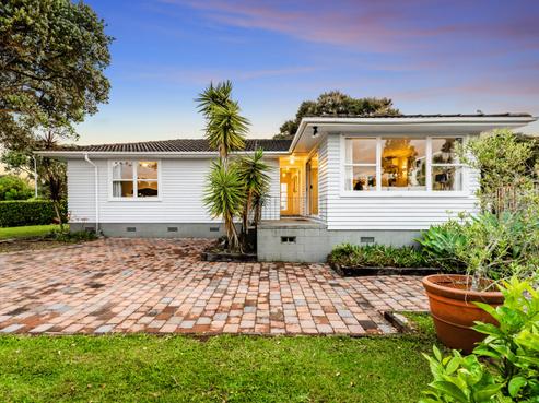 13 Taioma Crescent, Te Atatu Peninsula