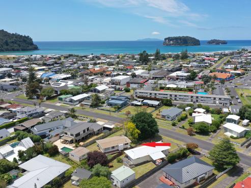 109 Charleston Avenue, Whangamata