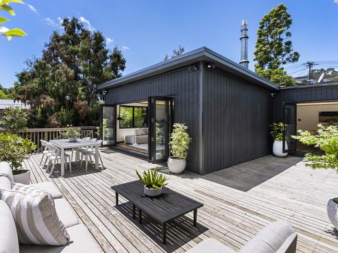 20 Heathcote Road, Castor Bay