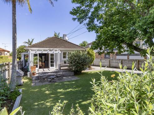 18 Rewi Road, Royal Oak