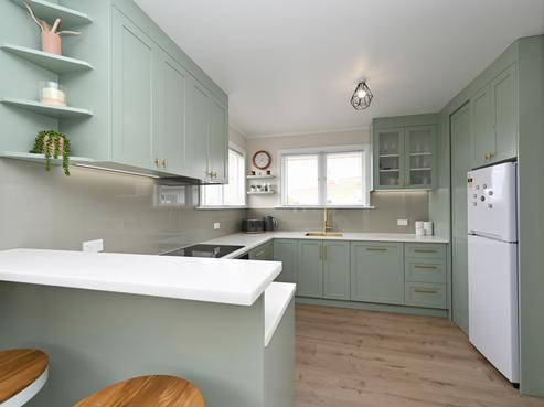 28 Downing Avenue, Pirimai