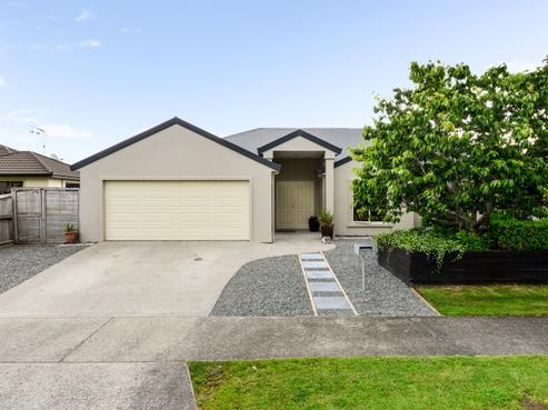 6 Grace Avenue, Rototuna North