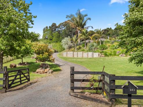 251 Drury Hills Road, Drury
